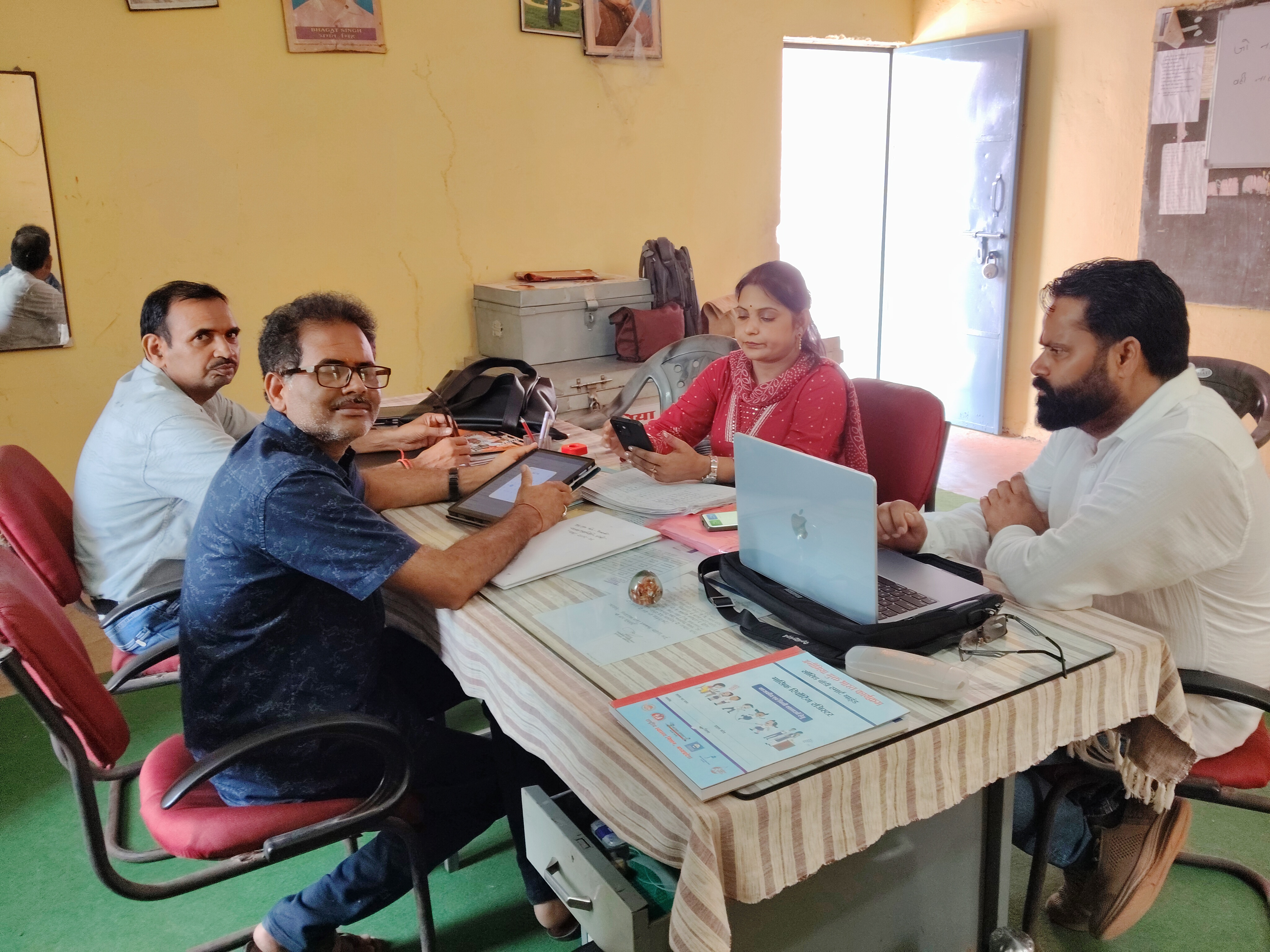 संकुल सह समन्वयक पुरानी छावनी द्वारा शासकीय माध्यमिक शाला टेहलरी का किया अवलोकन।