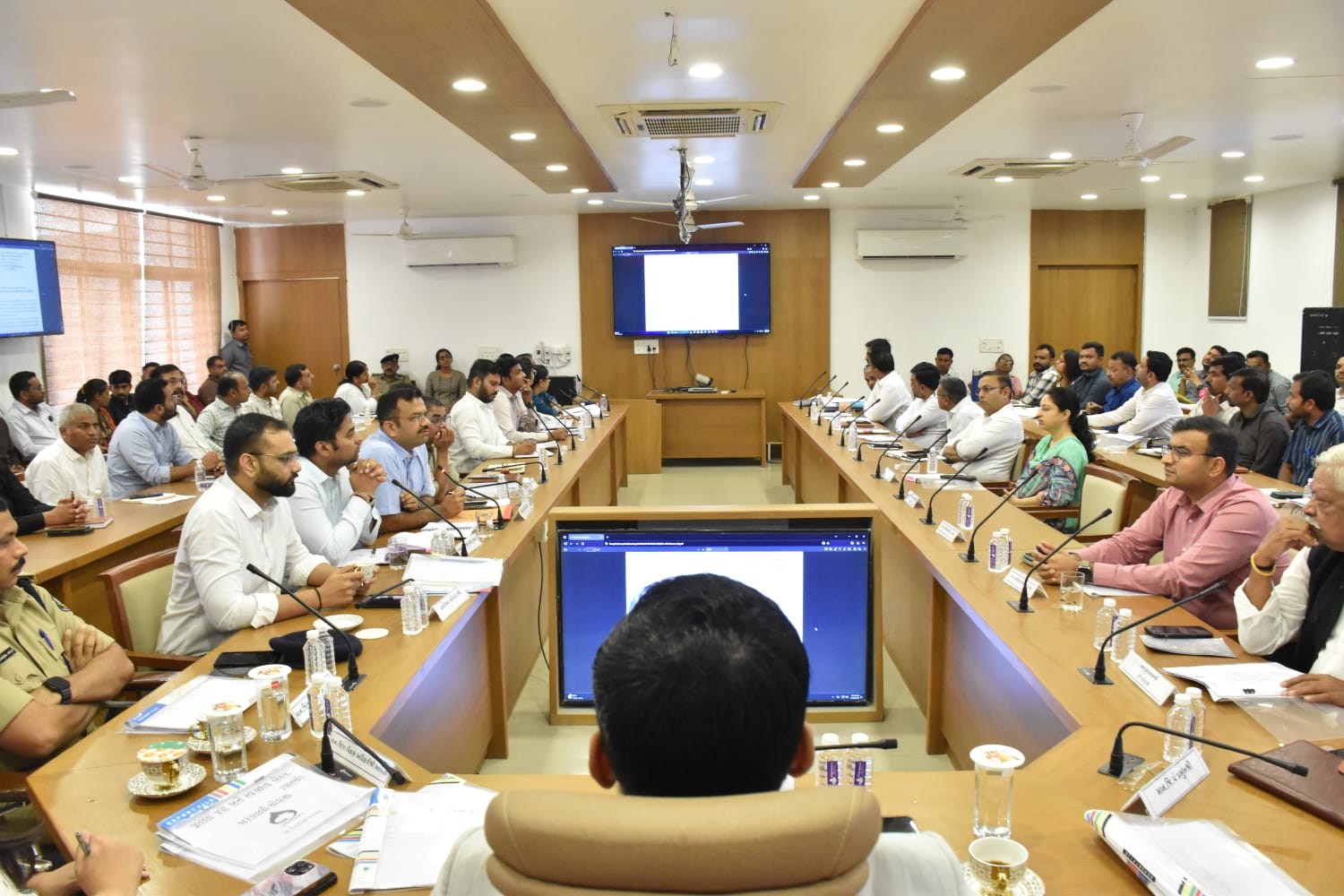 अरावली जिले में अलग-अलग डिपार्टमेंट की मंथली और क्वार्टरली मीटिंग हुईं