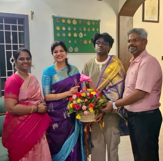 தமிழகத்தில் நீட் தேர்வில் முதலிடம் பெற்ற வெங்கடபதிக்கு இன்ப அதிர்ச்சி கொடுத்த எம்எல்ஏ சவுமியா அன்புமணி..