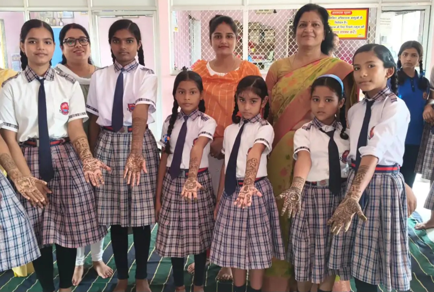 राबगंज में बेटी बचाओ अभियान  कार्यक्रमः प्रतिभागियो ने किया  प्रतिभाग, छात्राएं हुई सम्मानित