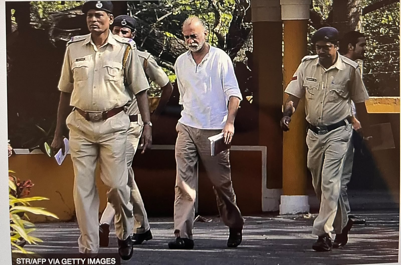 तरुण तेजपाल को बॉम्बे हाई कोर्ट ने रेप के मामले में दोषी ठहराया