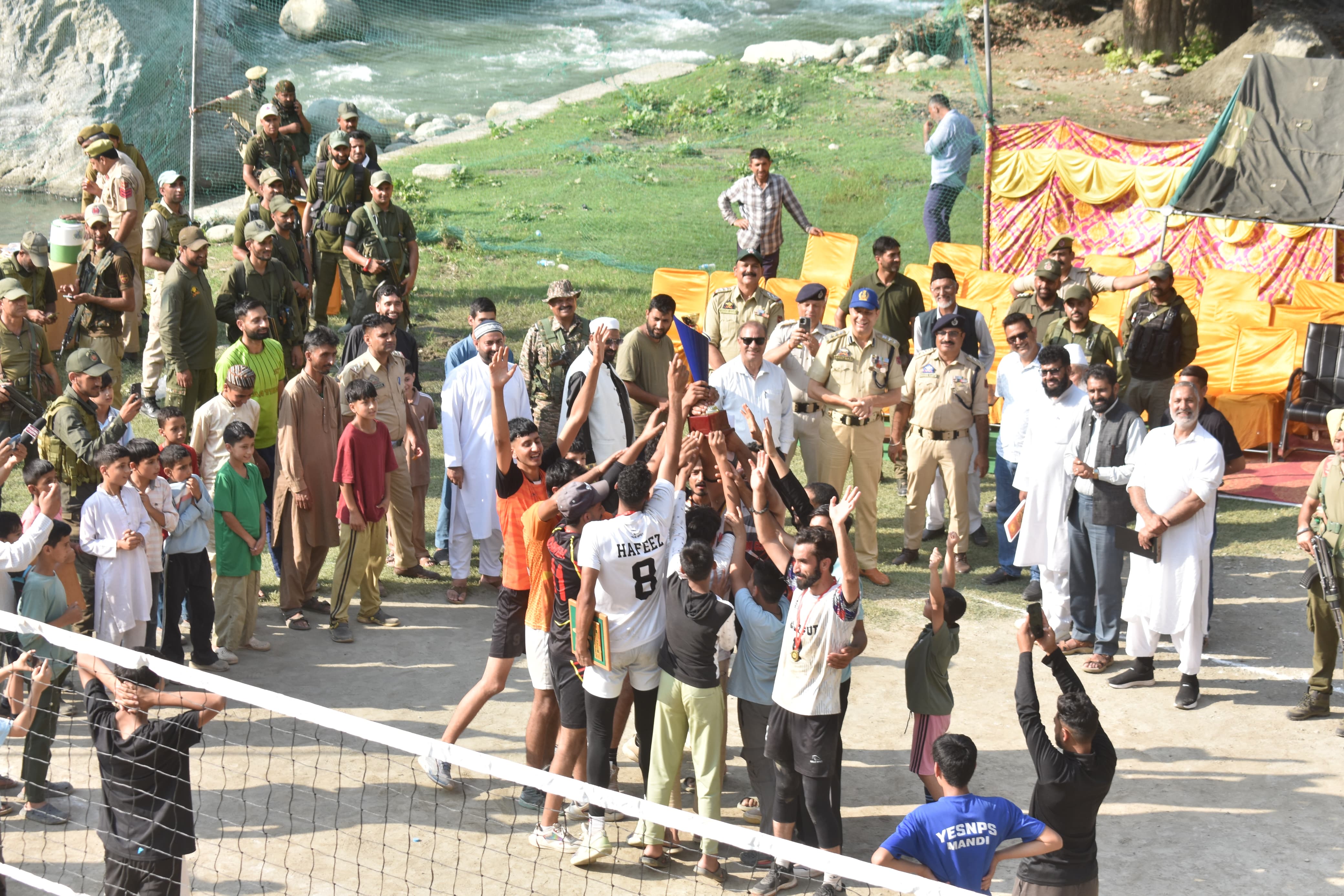 Police Martyrs Memorial Volleyball Tournament Concludes with Fervor in j&k's Poonch