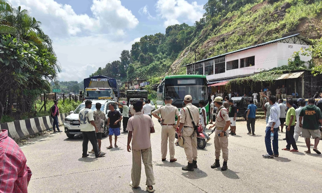 Assam Vehicles Barred From Entering Meghalaya Amid Rising Tensions