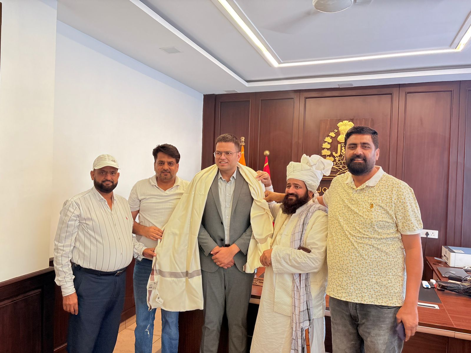 Islamic Welfare Organization honours outgoing SSP Gaurav Sekriwar with heartfelt farewell tribute