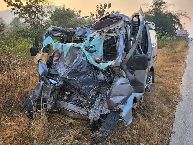 Mumbai-Goa Highway Accident: Two 14-Year-Old Girls Seriously Injured After Car Hits Them in Ratnagiri