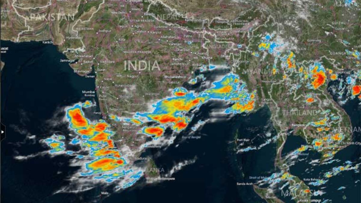 ফের বৃষ্টির দাপট, বজ্রবিদ্যুৎ-সহ ঝড়ের সতর্কতা; কোন জেলায় কেমন থাকবে আবহাওয়া?