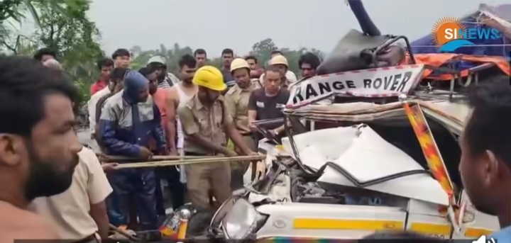 A ROAD ACCIDENT TODAY JALPAIGURI HIGH ROAD NH 31