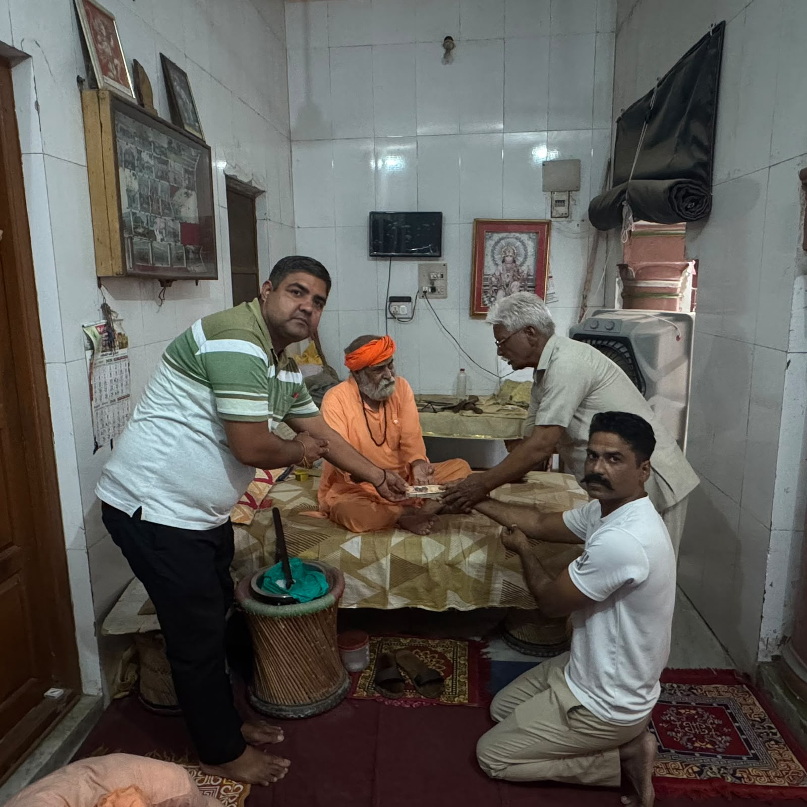 भंडारे की दान राशि के हिसाब पर उठे सवाल बारकोड से प्राप्त 59,414 रुपये को कुल राशि में शामिल नहीं करने का आरोप, पिछले साल की 4.24 लाख रुपये की राशि का भी मांगा हिसाब