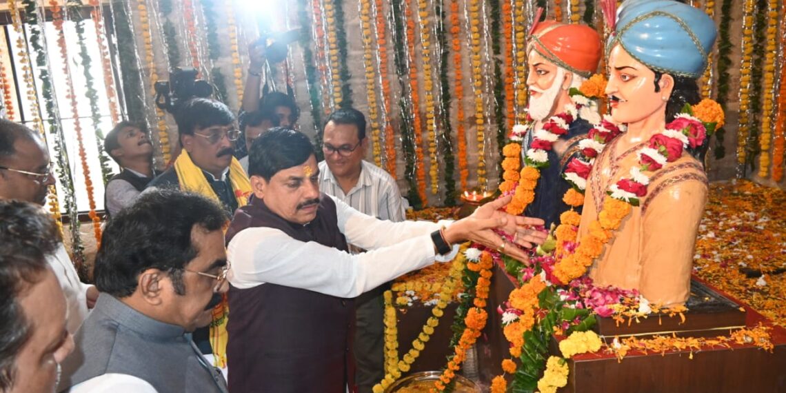 सीएम डॉ. यादव ने जनजातीय नायकों को किया नमन, कहा- इन पर बनाएं फिल्में, सरकार करेगी सहयोग