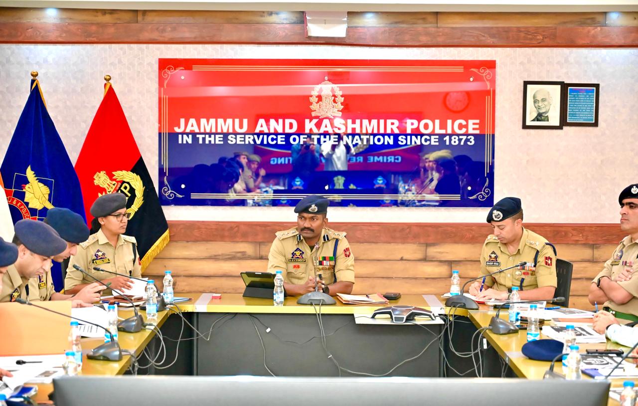 SSP Srinagar Chairs Crime, Security Review Meeting; Directs Intensified Action Against Drug Trafficking