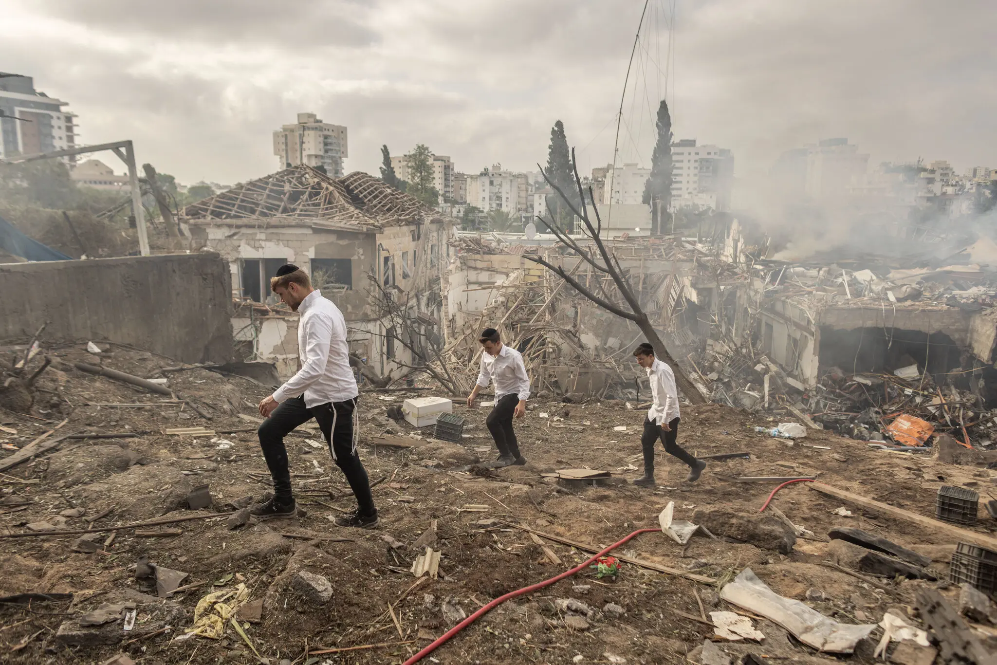 Trump Proposes 15-Point Peace Plan as Israel Strikes Tehran in Major Escalation