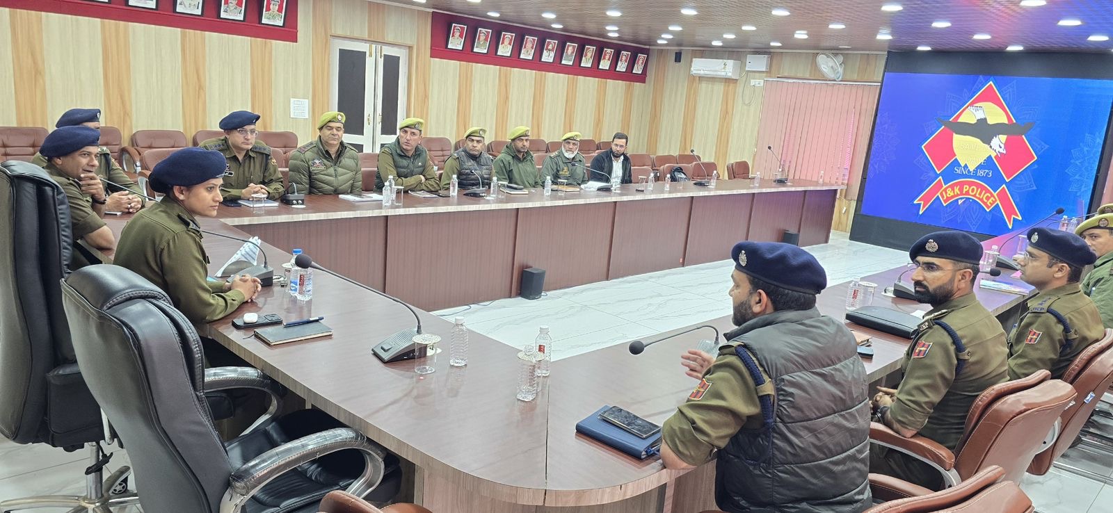 Pulwama Police Holds District-Level DGP/IGP Conference to Boost Policing Standards