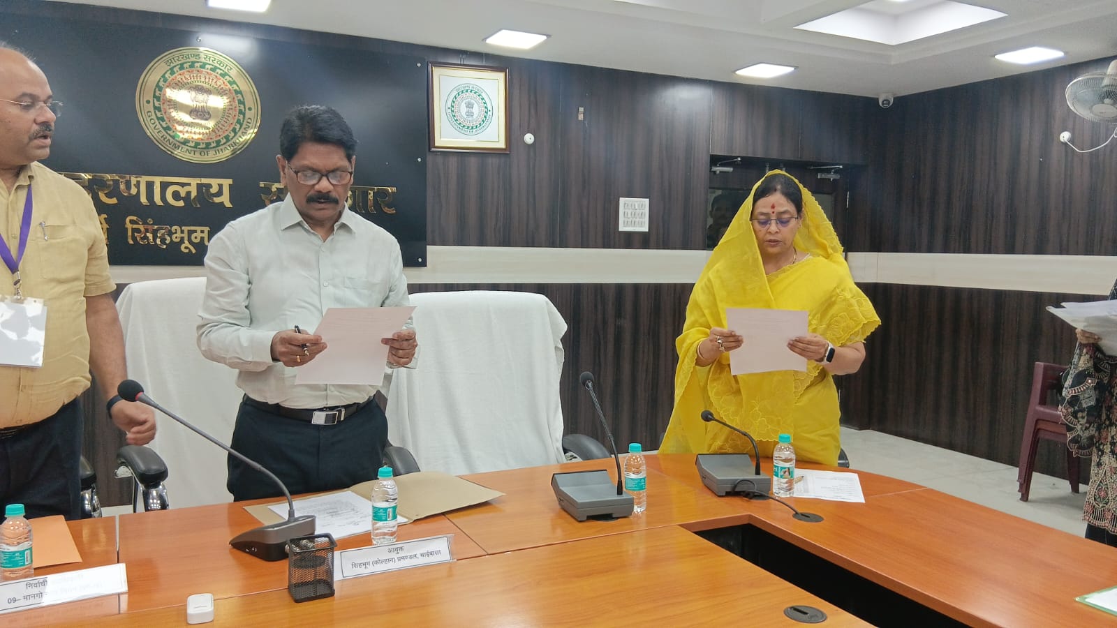 मानगो नगर निगम के नव निर्वाचित महापौर को दिलाई गई पद एवं गोपनीयता की शपथ