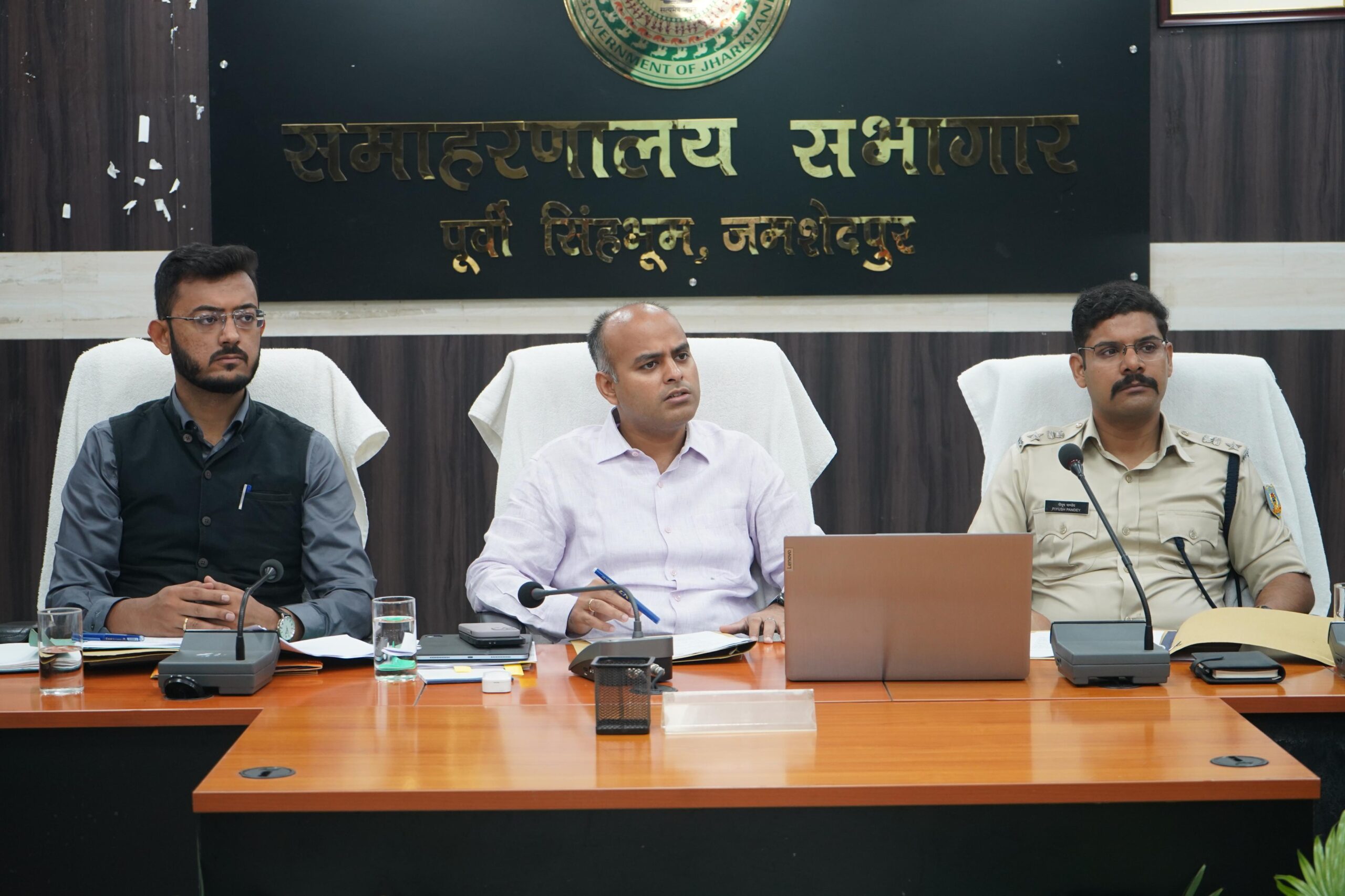 🚩 जिला खनन टास्क फोर्स की बैठक में अवैध खनन पर सख्ती, बड़े माफियाओं पर कार्रवाई के निर्देश