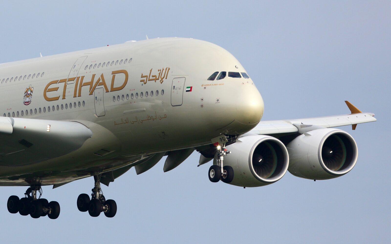 Etihad flights spotted departing UAE despite suspension amid Iranian strikes