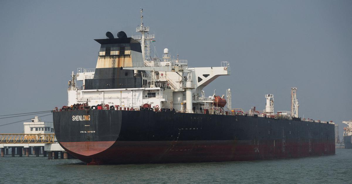 Iran Assures Strait of Hormuz Will Remain Open Amid Tensions; Saudi Oil Tanker Arrives in Mumbai
