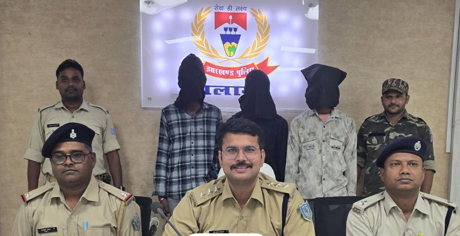 बच्चे के गले से सोने का लॉकेट चोरी मामले का खुलासा, तीन आरोपी गिरफ्तार