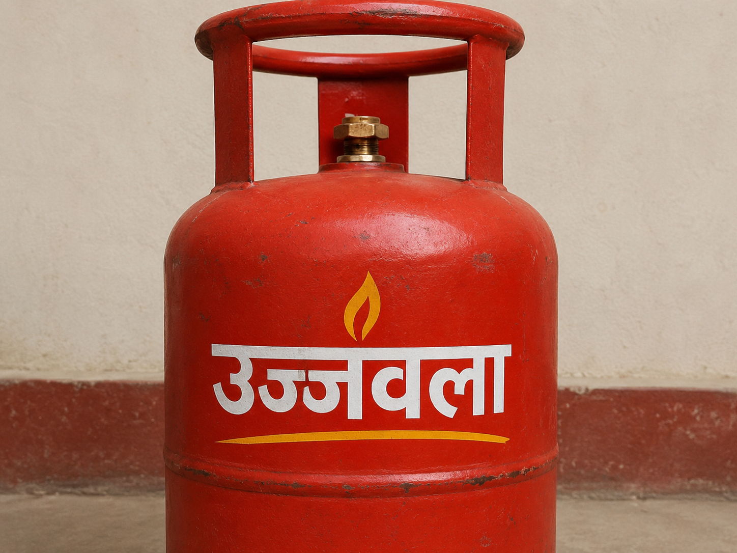 उज्ज्वला योजना के दुरुपयोग पर सख्ती, सब्सिडी वाले सिलेंडर अब सिर्फ चार