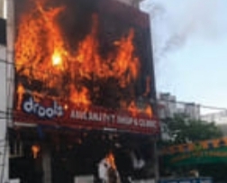 शिक्षा के काले कारोबार पर लगाम लगना आवश्यक ह