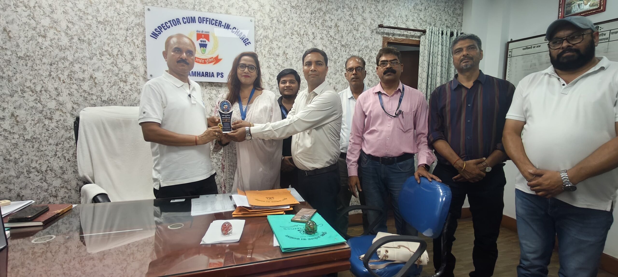 NHRCCB प्रतिनिधिमंडल ने गम्हरिया थाना प्रभारी से की शिष्टाचार भेंट