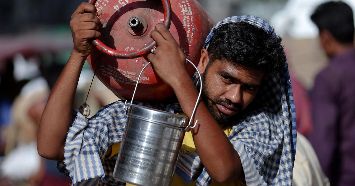 Domestic LPG Prices Surge Again: 14.2-kg Cylinder Now Costs Rs 942 in Delhi