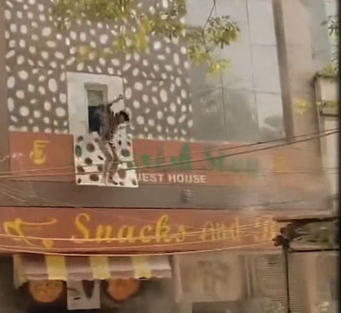 Fire at Malviya Nagar hotel kills 21 people.