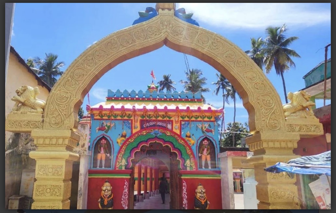 ପହିଲି ରଜରେ ଚଳଚଞ୍ଚଳ ବାଣପୁର, ମା’ ଭଗବତୀଙ୍କ ପୀଠରେ ପାଳିତ ହେଲା ରଜ ପରମ୍ପରା