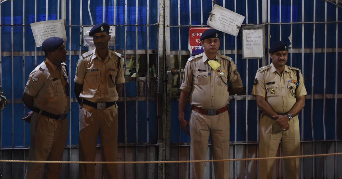 Over 290 Alleged Bangladeshi Migrants Detained in Ahmedabad Police Operation