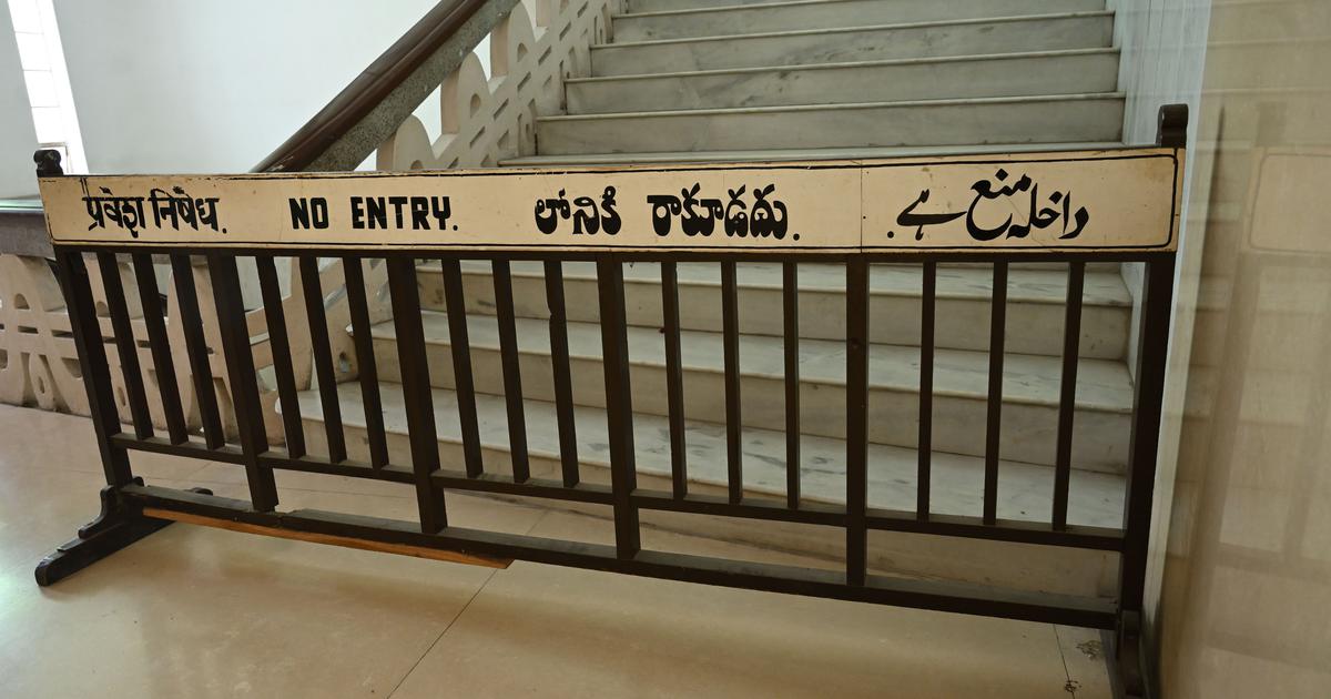 Tracing the Disappearance of Urdu from India's Cultural Landscape