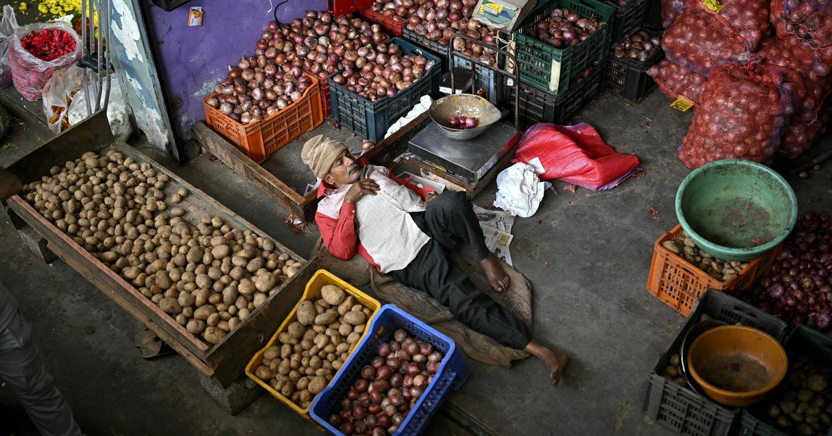 Wholesale Price Inflation Surges to 9.6% in May, Driven by Global Fuel Costs