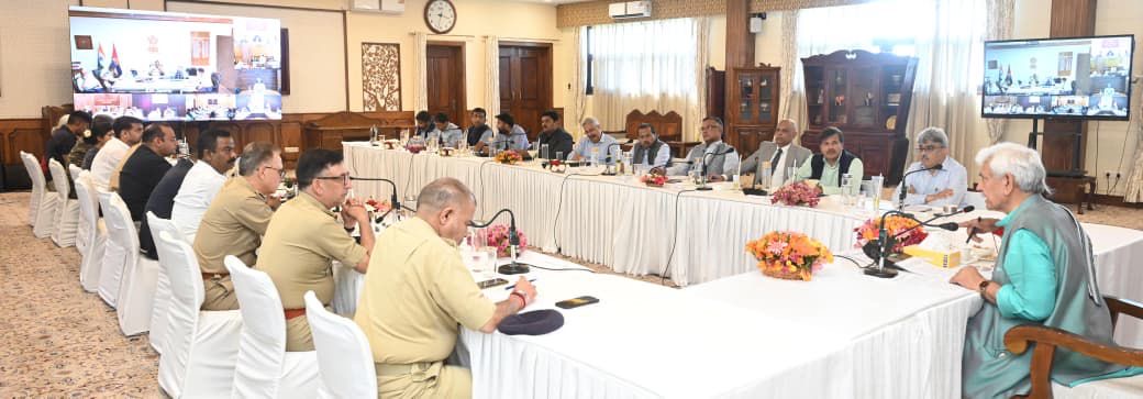 LG Sinha Reviews Amarnath Yatra Preparations, Sets June Deadlines for Key Infrastructure Works
