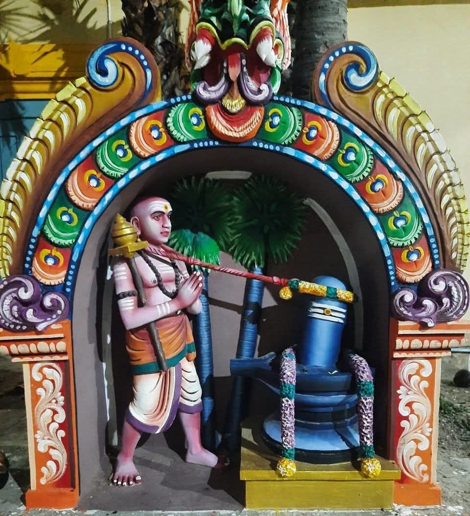 திருப்பனந்தாள் தாடகை ஈஸ்வரர் கோயிலின் புராணக் கதை: பக்திக்காக தலை தாழ்த்திய சிவன்