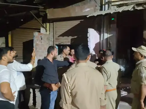 बिल भुगतान को लेकर विवाद, चार युवक घायल; दो अस्पताल में भर्ती